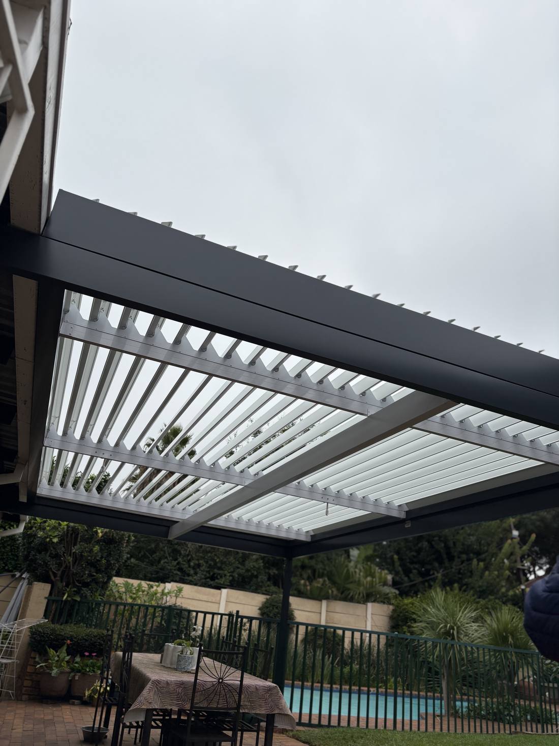 Blades part-open on the Germiston louvre roof