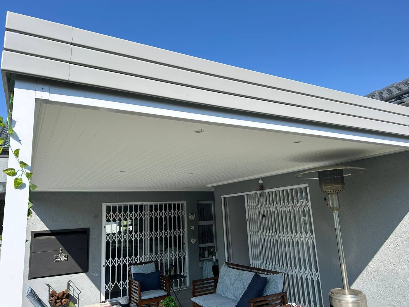 Grooved Insulated Ceiling with Downlights