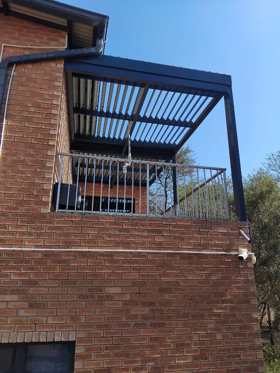 Full-Charcoal Balcony Louvre — Muldersdrift