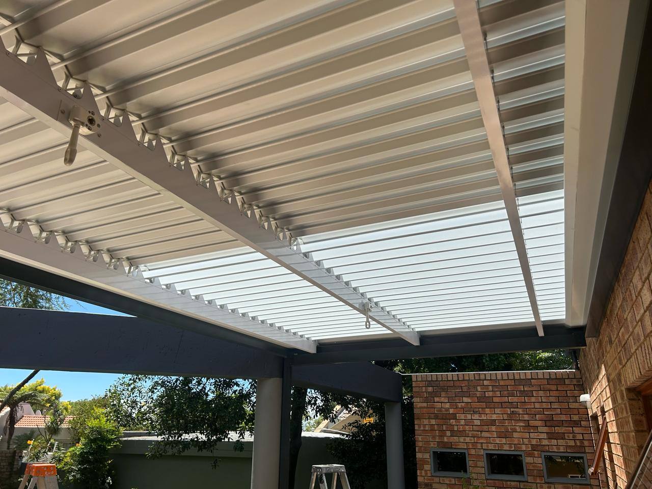 Charcoal Louvre with White Blades — Randpark Ridge