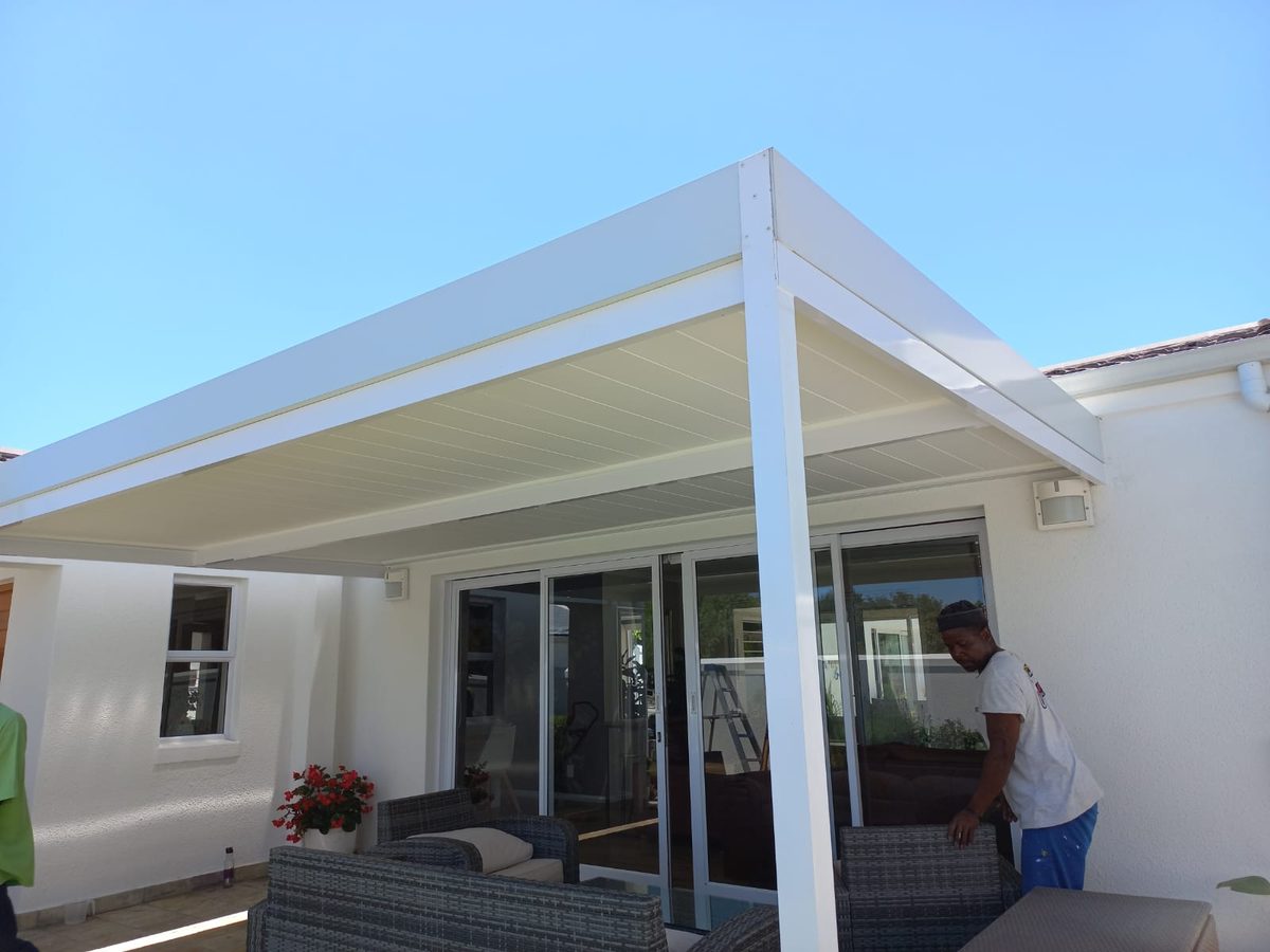 Insulated patio ceiling